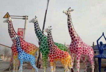 售樓處長(zhǎng)頸鹿雕塑 商業(yè)街景觀雕塑 動(dòng)物擺件