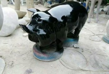 景區(qū)野豬雕塑，動物小品雕塑，仿真彩繪擺件