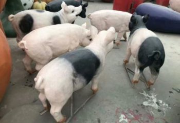 農(nóng)村野豬雕塑，動物裝飾雕塑，抽象效果