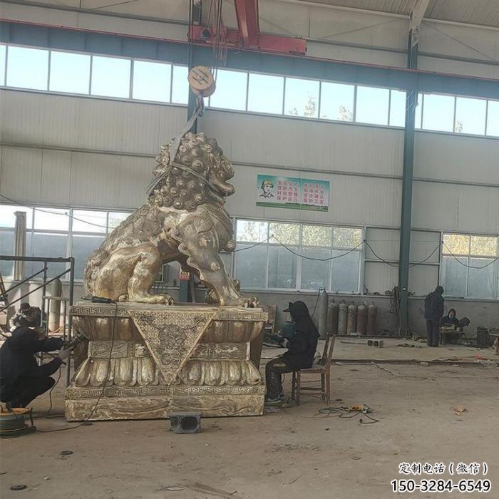 大型獅子雕塑展品，鑄銅制作，金屬蹲獅雕塑精品