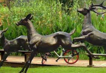 戶外小鹿雕塑專(zhuān)供，公園雕塑，仿銅小鹿雕塑標(biāo)準(zhǔn)