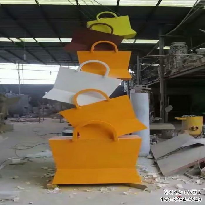 白城烤漆挎包雕塑制造商,室外軟裝,景觀挎包雕塑制作 白城烤漆挎包雕塑制造商,室外軟裝,景觀挎包雕塑制作