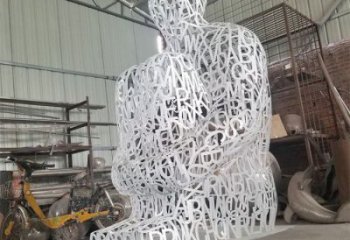舟山大型鏤空人物雕塑常用，戶外擺放，鐵藝字母人物雕塑展示