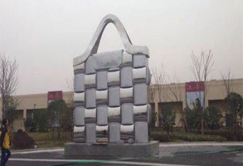 黔江景觀背包雕塑優選，陸地擺件，園林不銹鋼背包雕塑供應